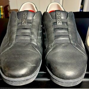 KIZIK Boston Black and Black outsole.Men size 11.5W